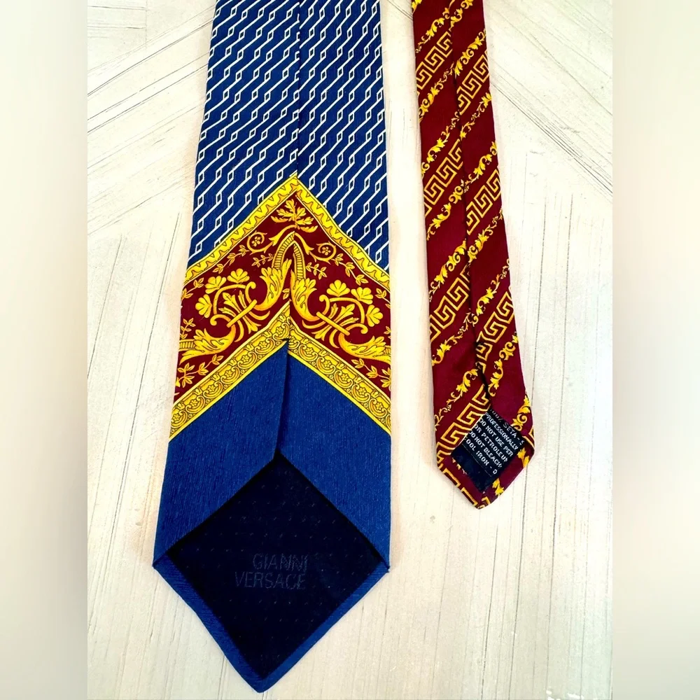 Vintage Gianni Versace 100% Silk Baroque Necktie Blue Gold Made in Italy 90s